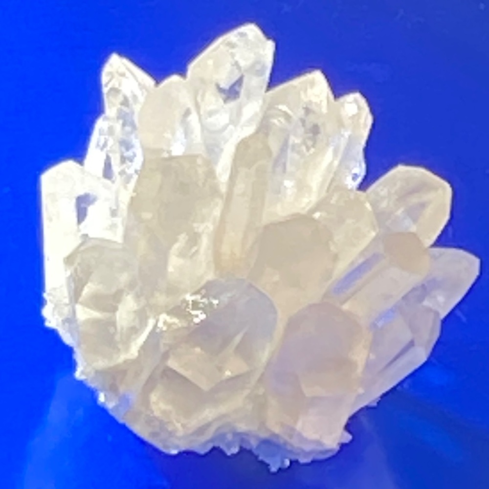 Clear Quarts cluster mineral  from Madagascar 429grams  3"x3 1/2" - Picture 4 of 7